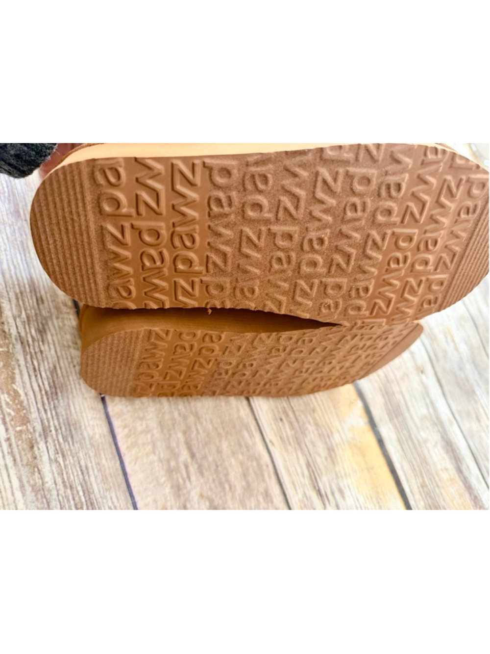 NWT CHESTNUT SLIPPERS-SIZE 6 - Picture 5 of 10